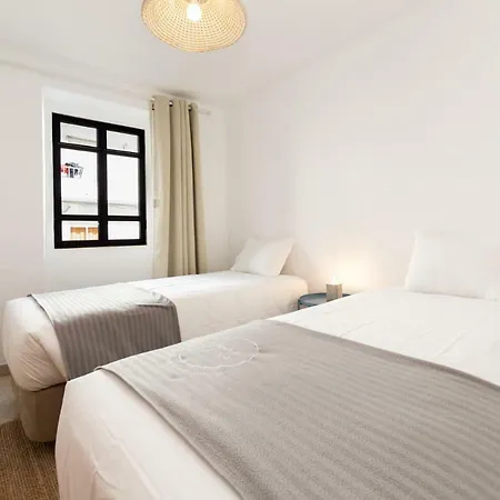 Cip V5 Rossio 펜션 *